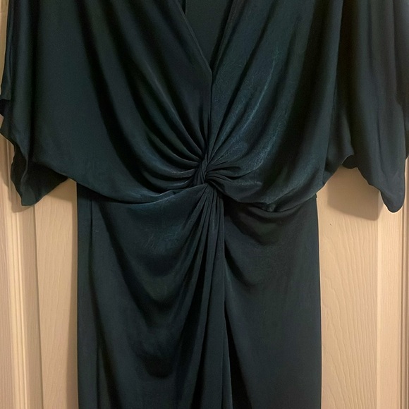 Emerald Size L Fashion Nova Elegant Dress - Picture 2 of 3